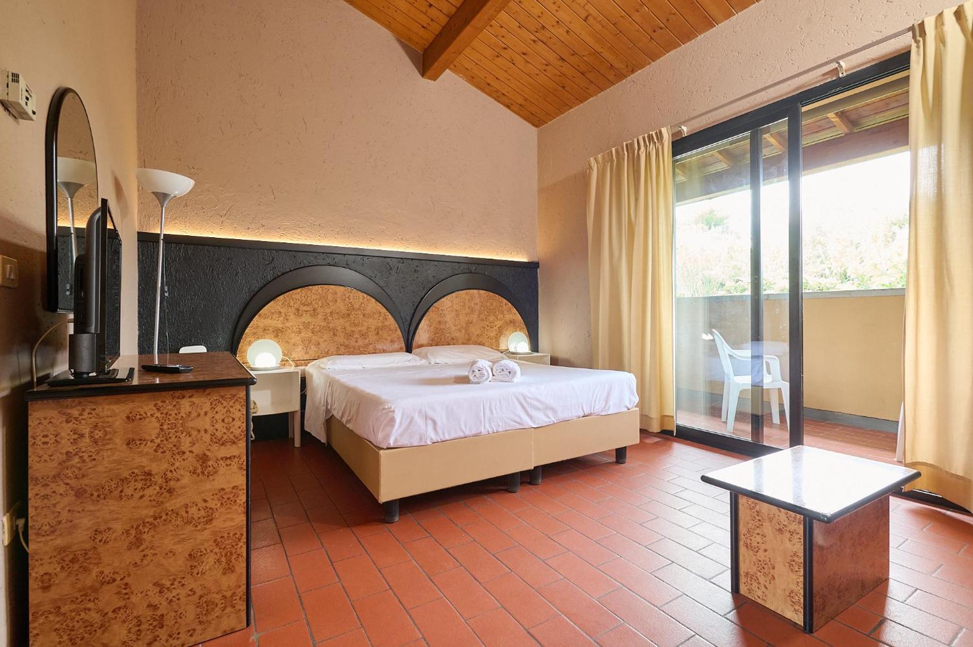 Hotel Zi Martino 카스타니에토카르두치 외부 사진